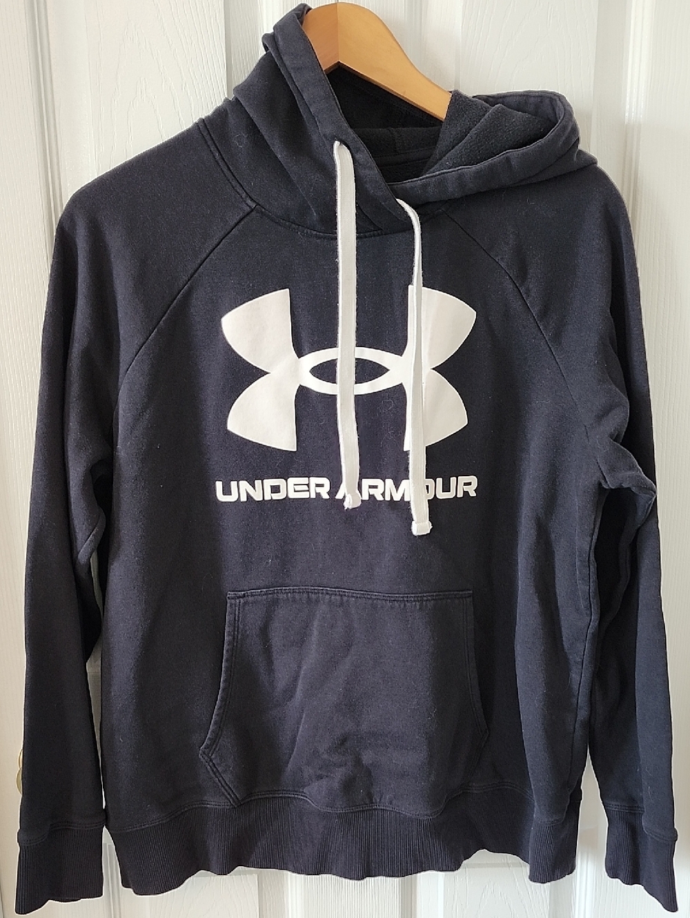 Under Armour Black Hoodie with White Logo and Drawstrings